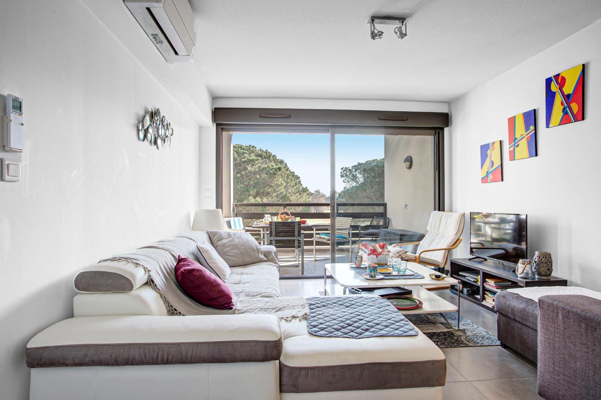 Vert Paradis - Vue Apaisante Sur Golf, Pins Parasols, 2E Etage - 80 M2 Dont Terrasse Avec Pergola, 2 Chambres, 3Et Iles, 3 Clim, Wifi - Piscine, Parking Et Park A Velos, Ascenseur - En Option Linge, Menage - Pistes Cyclables, Mer A Proximite サン・シプリアン エクステリア 写真
