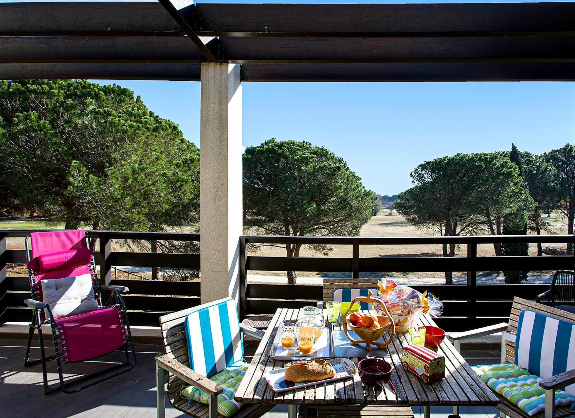 Vert Paradis - Vue Apaisante Sur Golf, Pins Parasols, 2E Etage - 80 M2 Dont Terrasse Avec Pergola, 2 Chambres, 3Et Iles, 3 Clim, Wifi - Piscine, Parking Et Park A Velos, Ascenseur - En Option Linge, Menage - Pistes Cyclables, Mer A Proximite サン・シプリアン エクステリア 写真