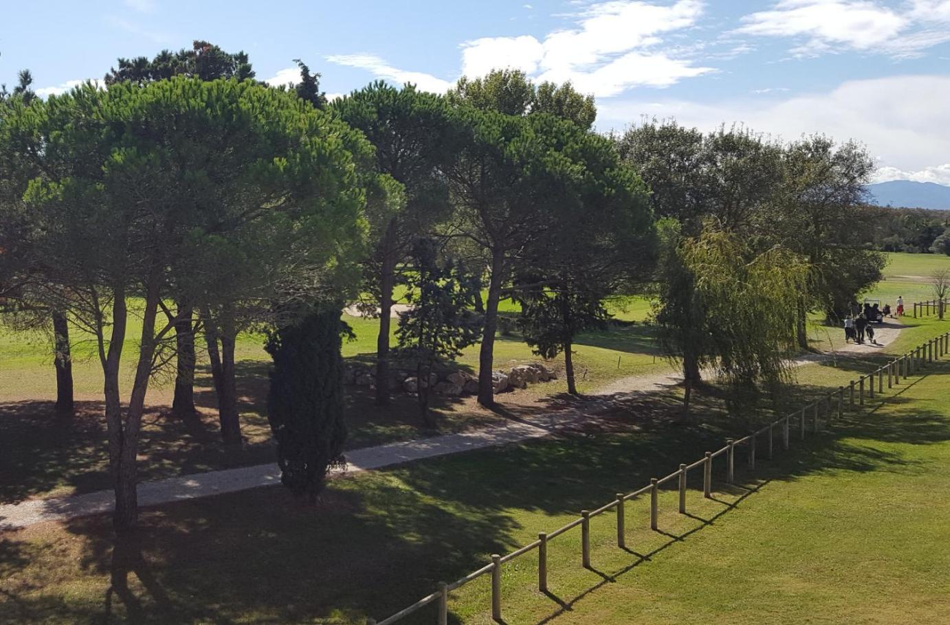 Vert Paradis - Vue Apaisante Sur Golf, Pins Parasols, 2E Etage - 80 M2 Dont Terrasse Avec Pergola, 2 Chambres, 3Et Iles, 3 Clim, Wifi - Piscine, Parking Et Park A Velos, Ascenseur - En Option Linge, Menage - Pistes Cyclables, Mer A Proximite サン・シプリアン エクステリア 写真
