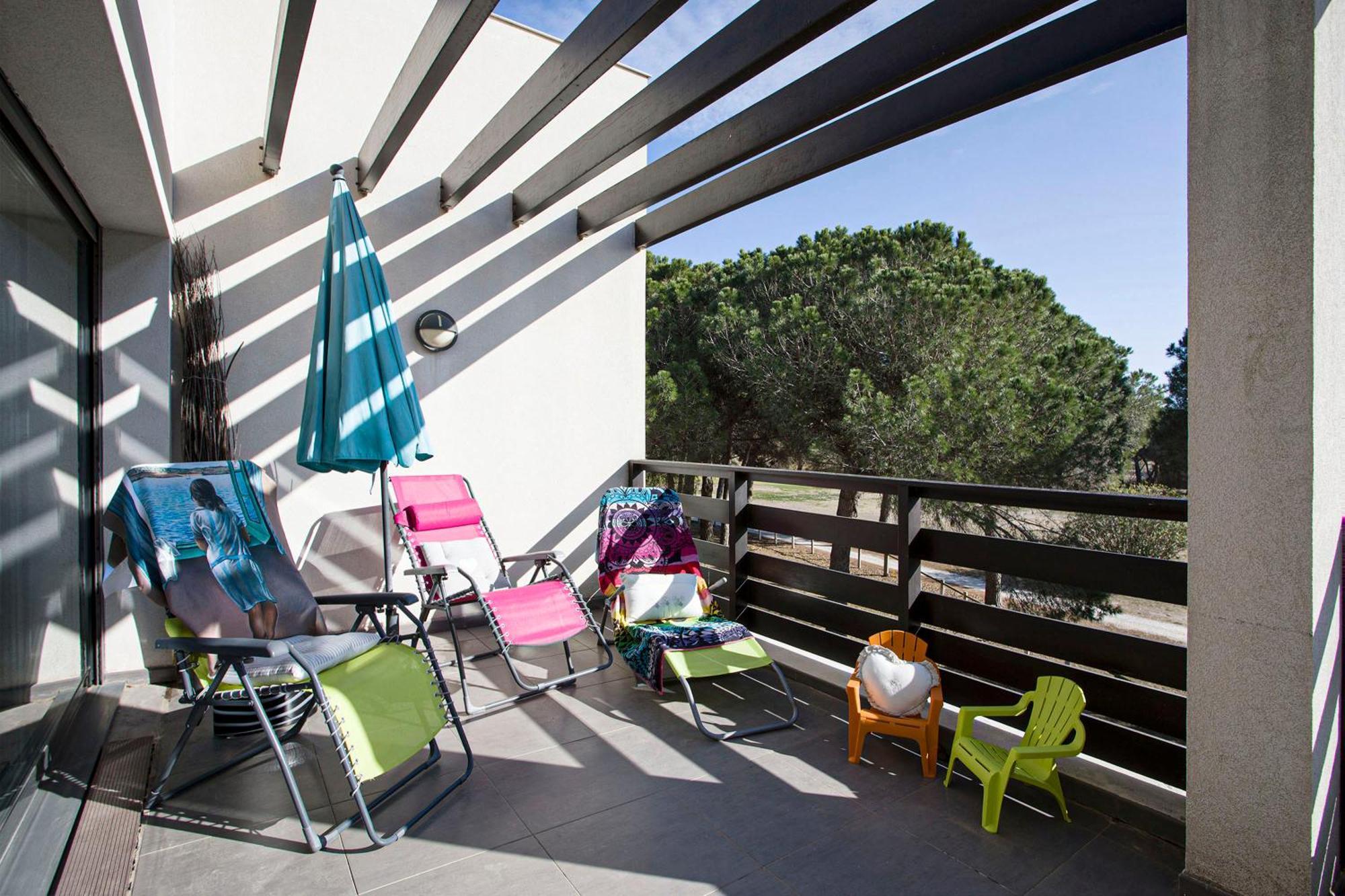 Vert Paradis - Vue Apaisante Sur Golf, Pins Parasols, 2E Etage - 80 M2 Dont Terrasse Avec Pergola, 2 Chambres, 3Et Iles, 3 Clim, Wifi - Piscine, Parking Et Park A Velos, Ascenseur - En Option Linge, Menage - Pistes Cyclables, Mer A Proximite サン・シプリアン エクステリア 写真